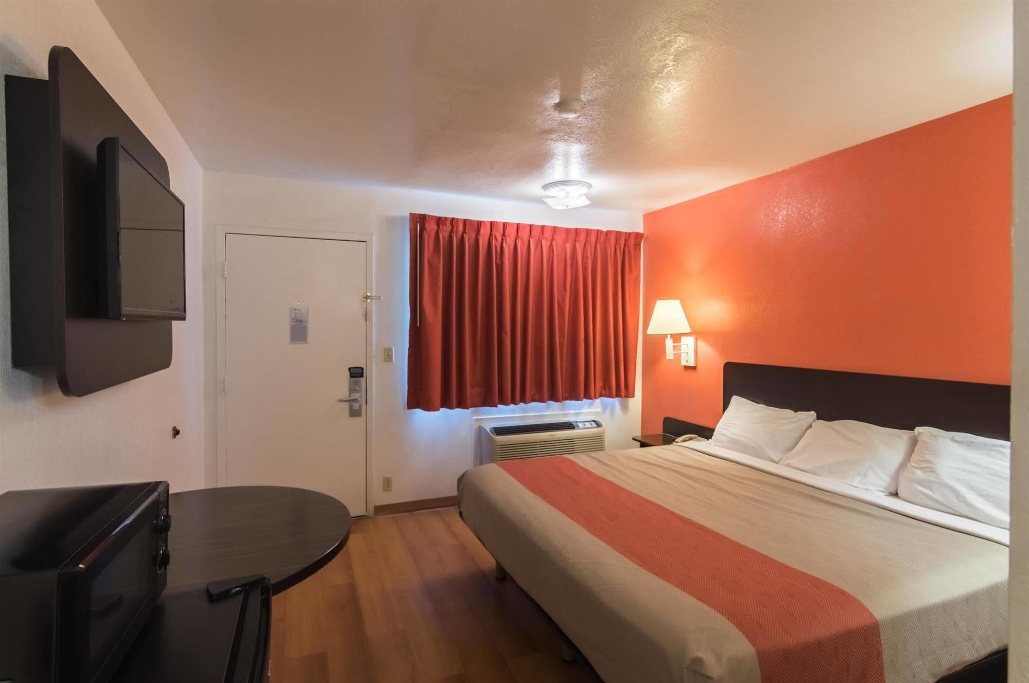Rodeway Inn 페이커스 외부 사진